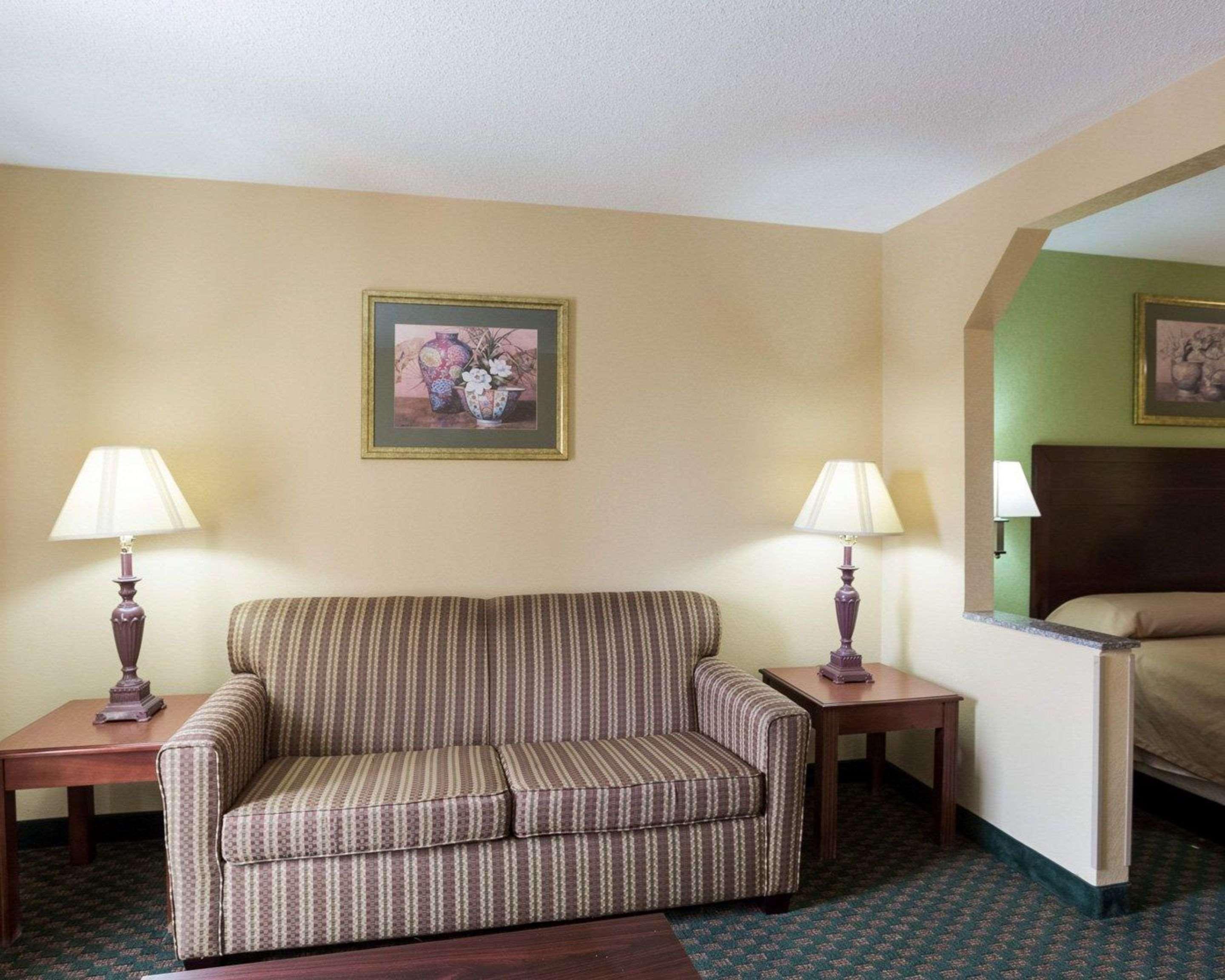 Rodeway Inn & Suites Новый Орлеан Экстерьер фото