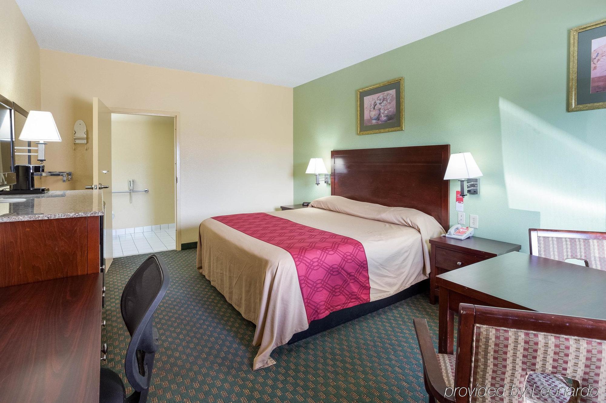 Rodeway Inn & Suites Новый Орлеан Экстерьер фото
